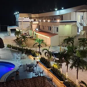 hotel-resort-luna-caribe.quintano-roohotels.com/